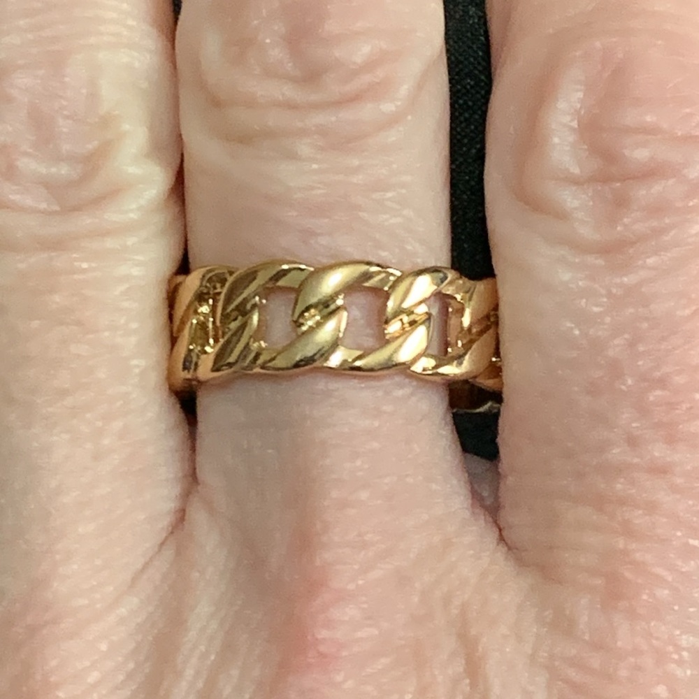 Gold tone link ring size 9.5 - Picture 3 of 3